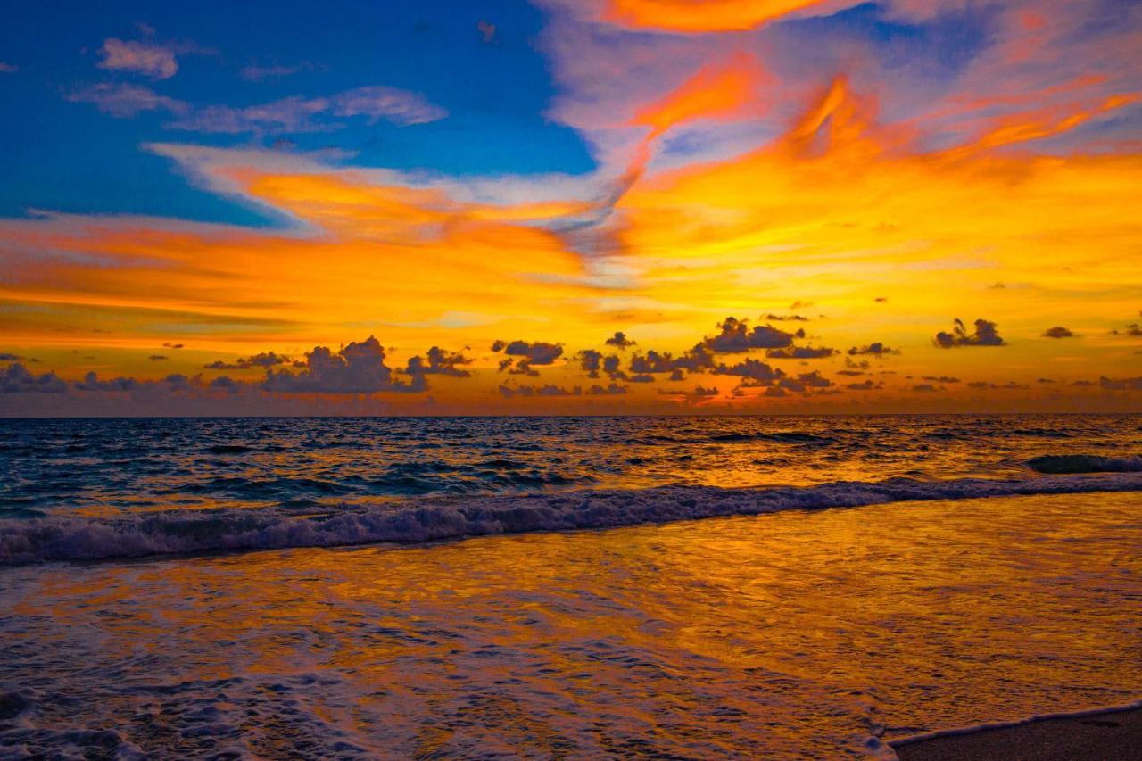 Anna Maria Island Beach Waves Брадентон-Бич Экстерьер фото